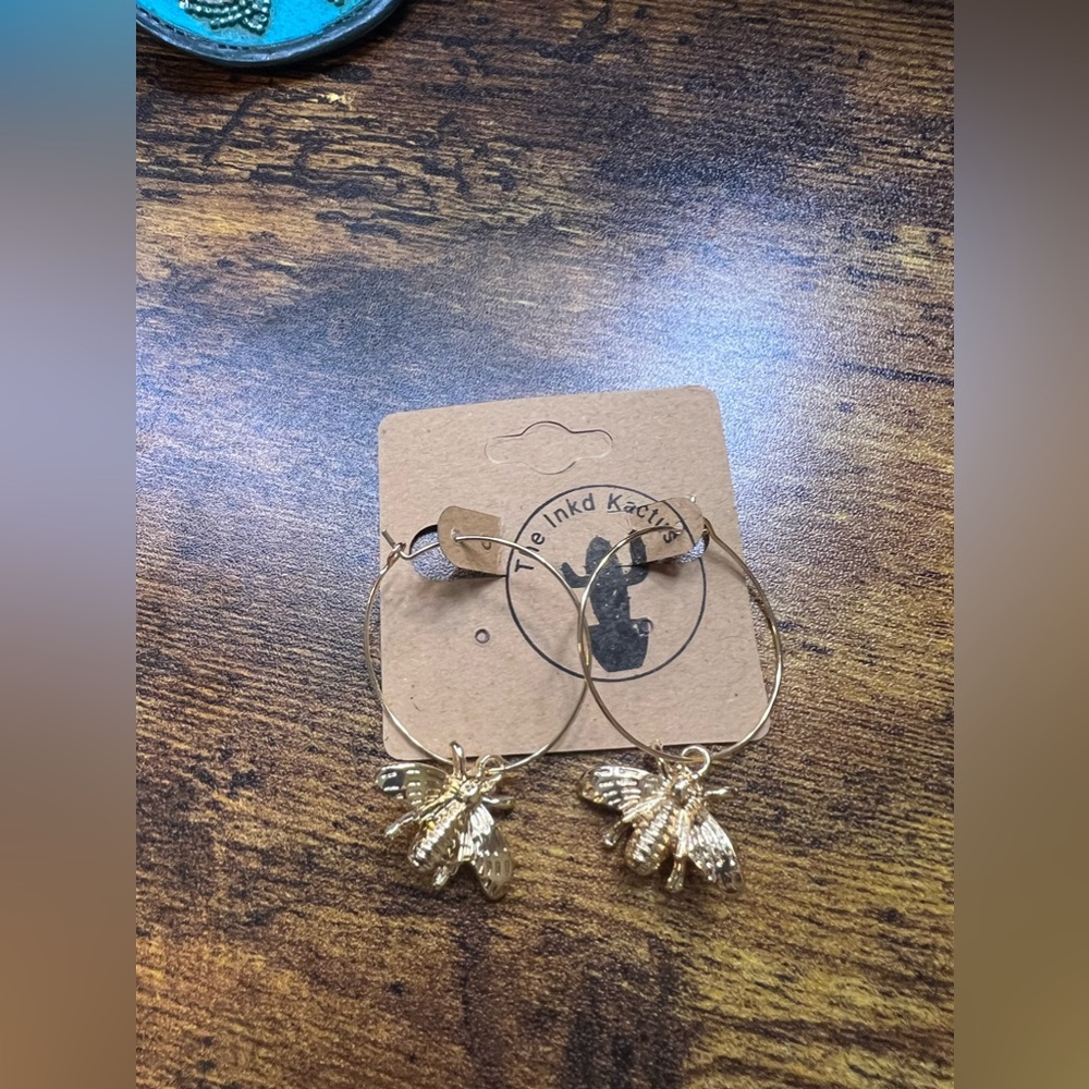 Bee earrings